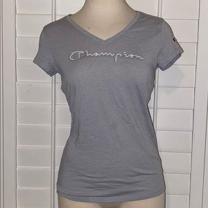 Champion V-neck shirt Sz XS